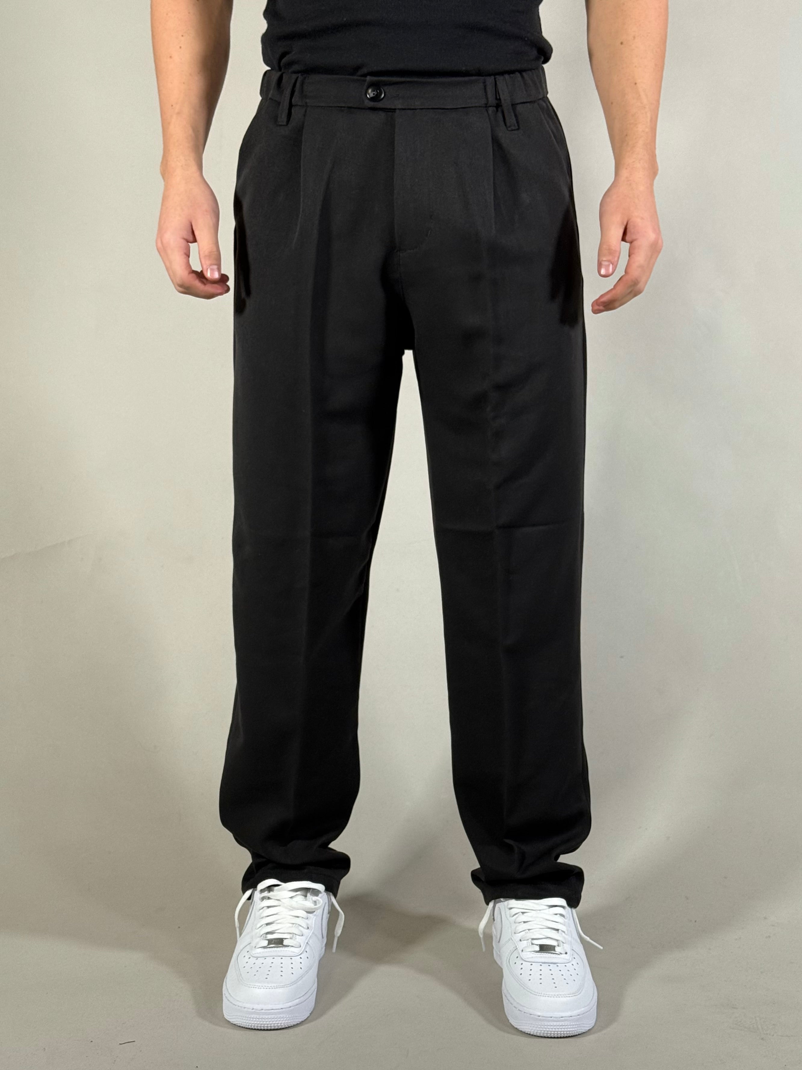 PANTA CAPRI SEMI AMPIO NERO